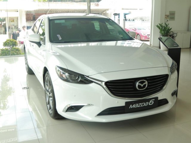 Bán Mazda 6 2.0L Premium - Trắng Ngọc Trinh, xe có sẵn, giao ngay0