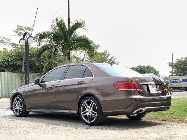 Cần bán xe Mercedes-Benz E250 AMG đăng ký 2016, màu nâu, ít sử dụng