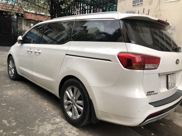 Bán xe Kia Sedona 3.3 đời 2016, màu trắng xe nhập0