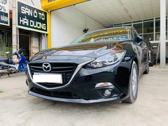 Bán Mazda 3 2017, màu đen, 620tr0