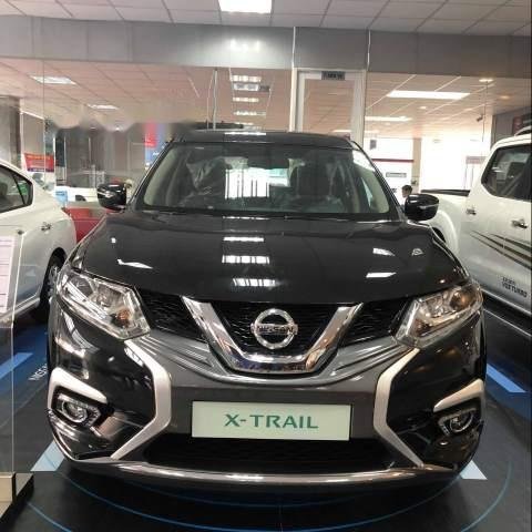 Bán xe Nissan X trail năm 2018, màu đen