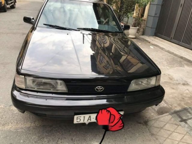 Cần bán xe Toyota Camry đời 1991, màu đen, nhập khẩu