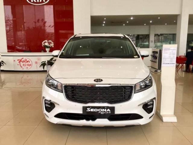 Bán Kia Sedona năm 2019, màu trắng, giá tốt