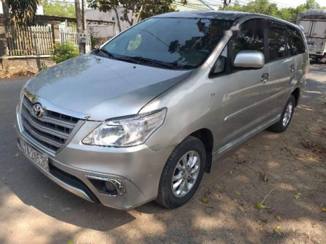 Bán ô tô Toyota Innova E đời 2014, màu bạc, 495 triệu