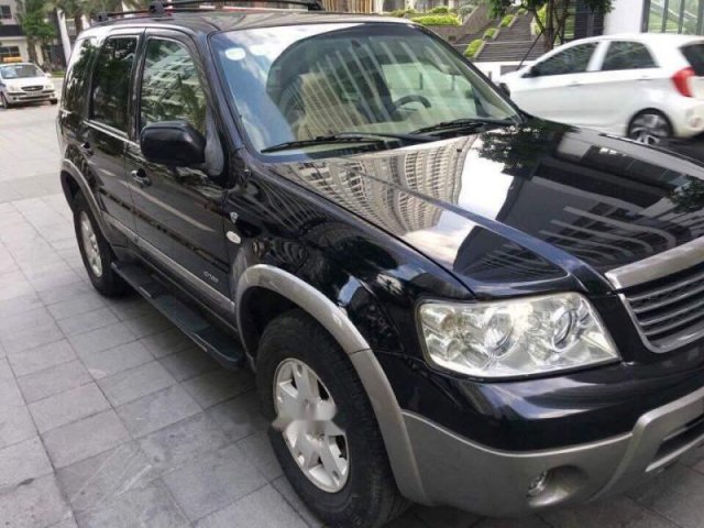 Cần bán xe Ford Escape XLT AT đời 2005, màu đen như mới