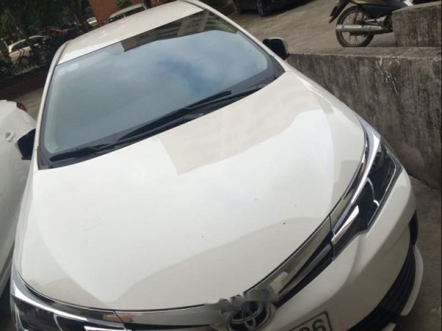 Bán Toyota Corolla Altis đời 2017, màu trắng, 710 triệu