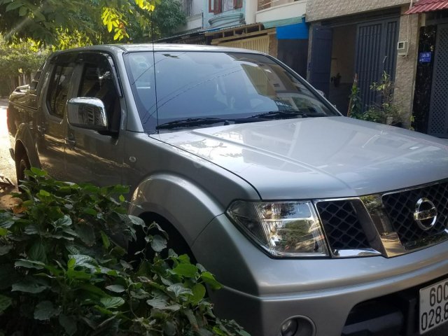 Bán Nissan Navara LE 2011, màu bạc, xe nhập0