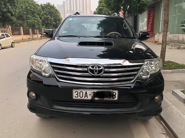 Bán Toyota Fortuner 2.5G đời 2014, màu đen số sàn