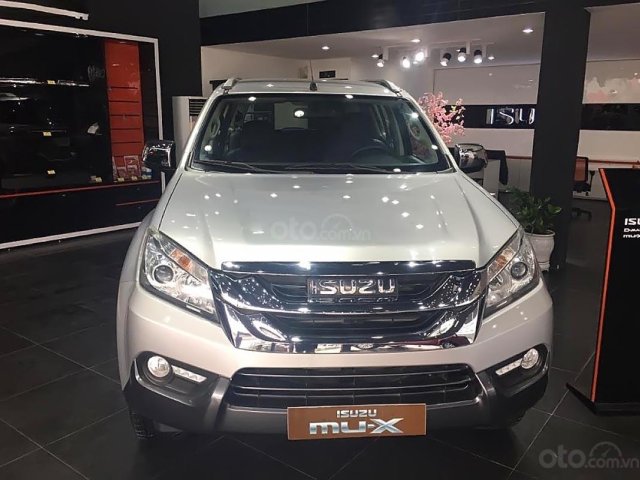 Bán ô tô Isuzu mu-X 3.0 4X2 AT năm sản xuất 2016, màu bạc, xe nhập, giá chỉ 795 triệu