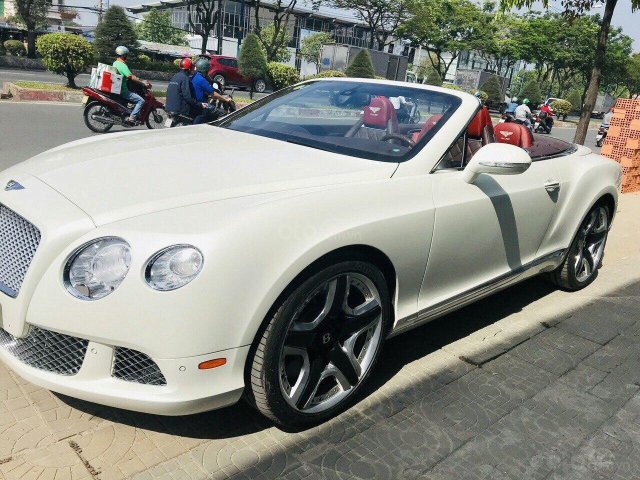 Cần bán xe Bentley Continental năm 2015, màu trắng nhập