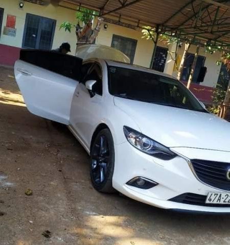 Bán xe Mazda 6 2015, màu trắng, giá tốt