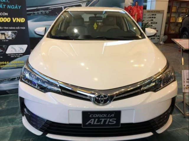 Bán xe Toyota Corolla Altis đời 2019, màu trắng, giá 708tr