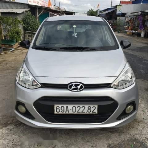 Cần bán xe Hyundai Grand i10 Base đời 2015, màu bạc