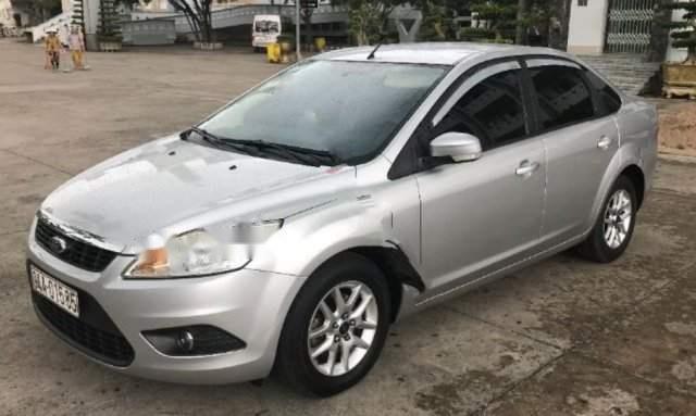 Bán Ford Focus 1.8 MT đời 2010, màu bạc