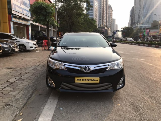 Bán xe Toyota Camry 2.5 XLE model 2014, ĐKLD 12/2014, màu đen, xe nhập