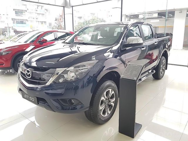 Bán Mazda BT 50 3.2 AT sản xuất năm 2019, màu xanh lam