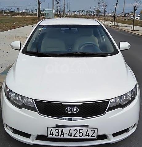 Bán xe Kia Cerato 1.6 MT năm sản xuất 2010, màu trắng, xe nhập, giá chỉ 329 triệu