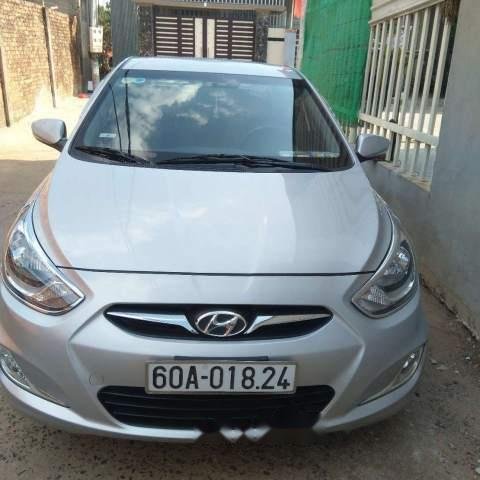 Bán xe Hyundai Accent AT 2011, màu bạc, xe nhập chính chủ, giá chỉ 380 triệu