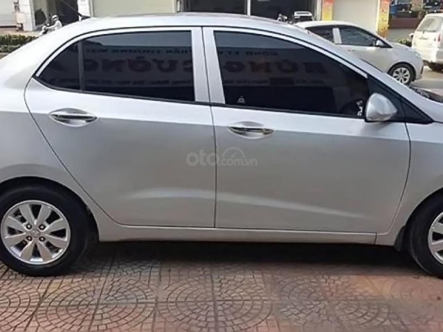 Cần bán Hyundai Grand i10 1.2 MT năm sản xuất 2017, màu bạc, nhập khẩu chính chủ, giá tốt