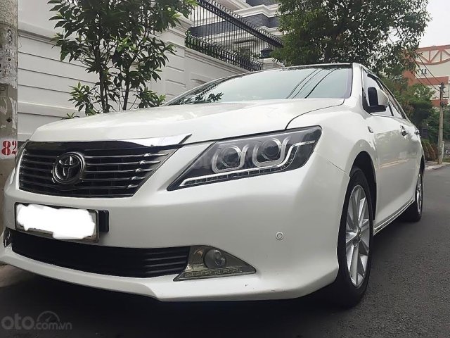 Cần bán gấp Toyota Camry 2.5G 2014, màu trắng