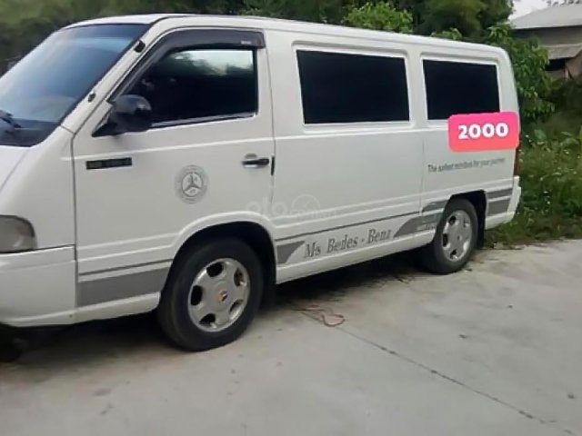 Bán Mercedes sản xuất 2000, màu trắng, giá tốt0