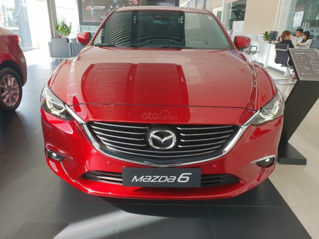 Bán Mazda 6 2.0 Premium đỏ pha lê giá ưu đãi, tặng BH VCX tại Mazda Cần Thơ 0942.444884