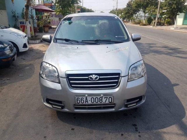 Bán ô tô Daewoo Gentra năm 2008, màu bạc xe gia đình