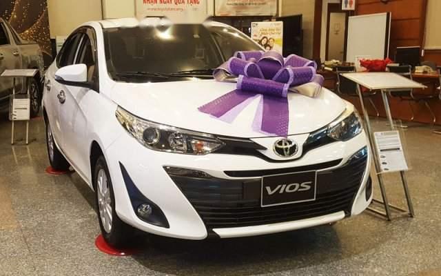 Bán xe Toyota Vios sản xuất năm 2019, màu trắng, giá 569tr