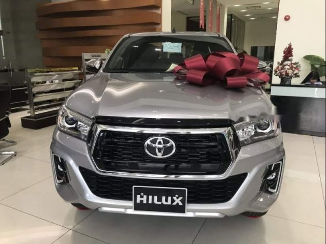 Toyota Ninh Kiều bán Hilux được nhập khẩu nguyên chiếc từ Thái Lan0