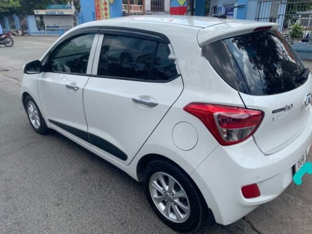 Gia đình cần bán Grand i10 1.2 AT bản cao cấp, sx 2017, chạy 19.000 km, còn rất mới