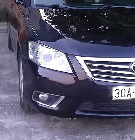 Cần bán Toyota Camry 2.4G năm sản xuất 2010, màu đen