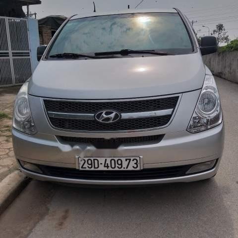 Bán Hyundai Starex sản xuất 2007, màu bạc, xe đẹp