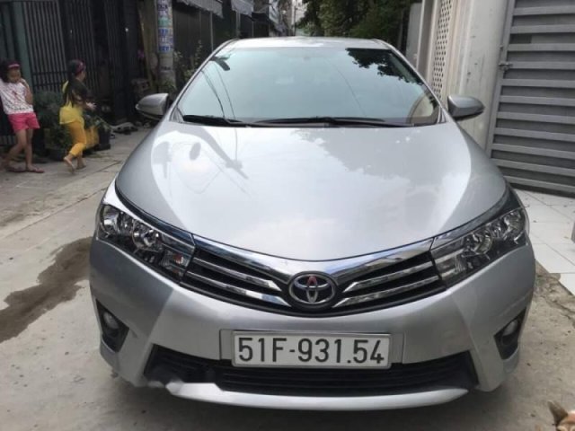 Bán Toyota Corolla Altis đời 2016, màu bạc