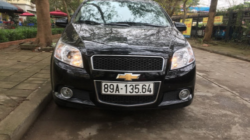 Cần bán lại xe Chevrolet Aveo đời 2018, số tự động, giá chỉ 415 triệu0