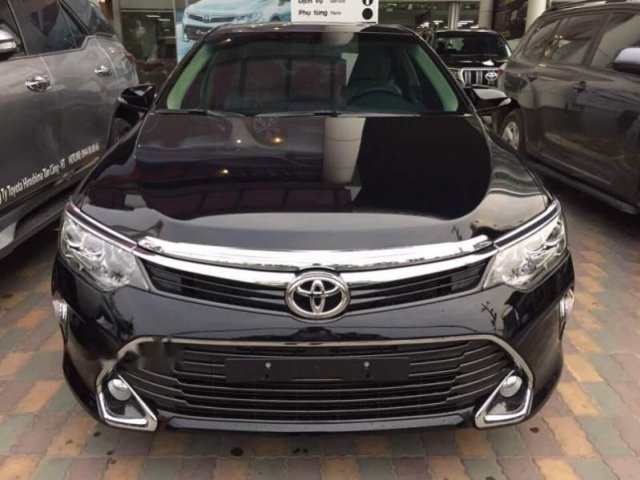 Bán Toyota Camry sản xuất năm 2019, màu đen0