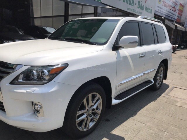 Bán Lexus LX570 2014 xe nhập Mỹ, đi lướt 10.000km còn rất mới, cam kết bao kiểm tra tại hãng