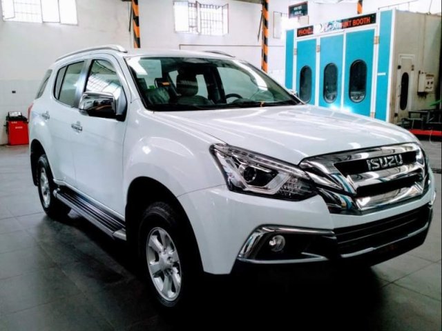 Bán xe Isuzu mu-X 1.9MT sản xuất năm 2018, màu trắng, mới 100%