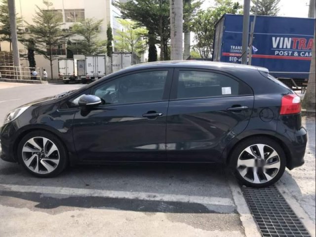 Bán xe Kia Rio năm 2014, xe nhập, bản 5 cửa màu xanh đen