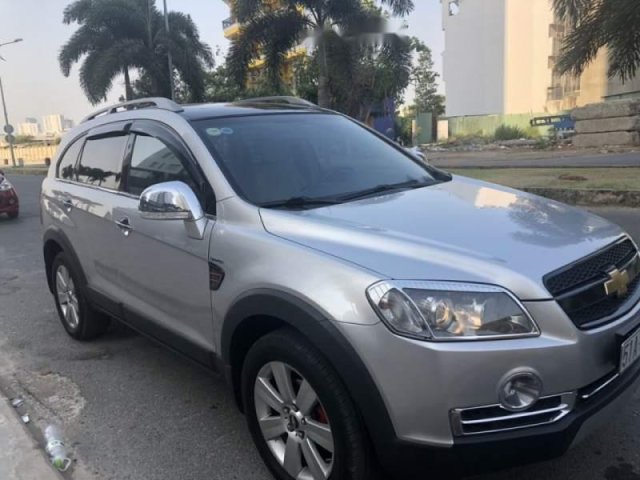 Bán Chevrolet Captiva 2.4LTZ đời 2010, màu bạc số tự động, giá chỉ 375 triệu