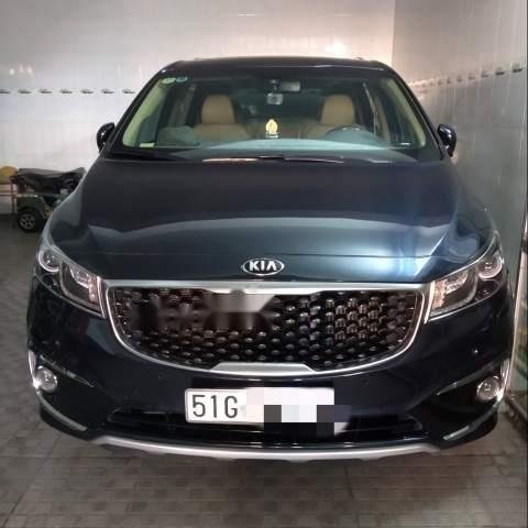 Chính chủ bán lại xe Kia Sedona đời 2018, màu xanh