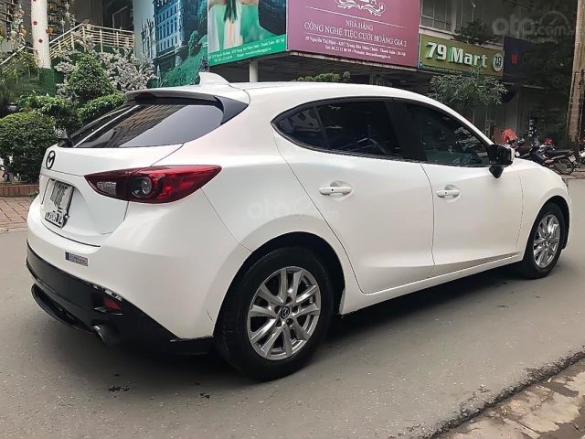 Bán Mazda 3 1.5L năm sản xuất 2017, màu trắng 