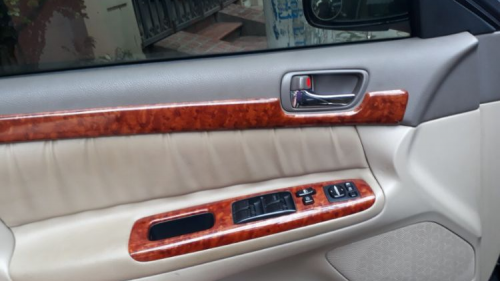 Bán Toyota Camry 3.0 AT 2004, màu đen, xe nhập 