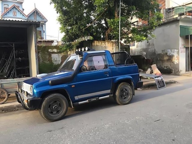 Cần bán gấp Daihatsu Feroza 1.6 MT 1995, màu xanh lam, nhập khẩu nguyên chiếc