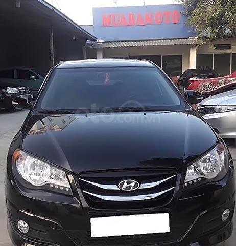 Cần bán lại xe Hyundai Avante 1.6 AT 2016, màu đen