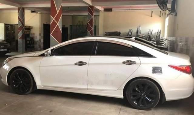 Bán Hyundai Sonata 2011, màu trắng, số tự động 