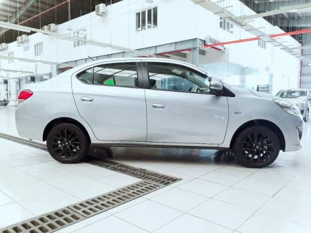 Cần bán xe Mitsubishi Attrage sản xuất năm 2019, màu bạc, nhập khẩu0