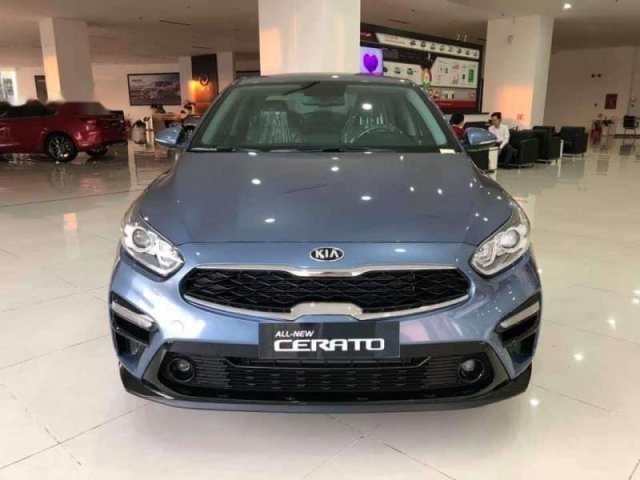 Bán Kia Cerato đời 2019, màu xanh lam, nhập khẩu