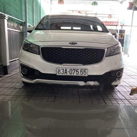 Bán Kia Sedona GATH 3.3 đời 2017, màu trắng ít sử dụng