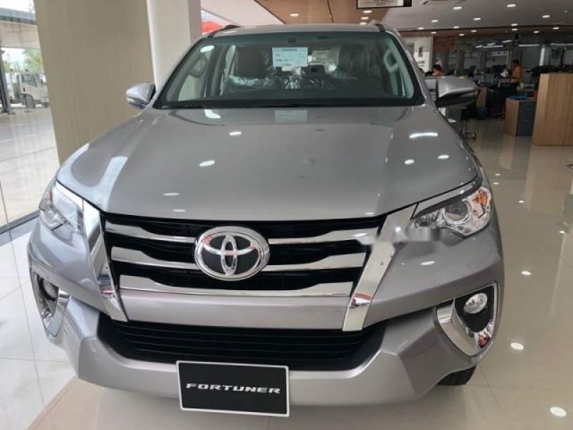 Bán Toyota Fortuner 2.4G 2019, màu bạc, nhập khẩu  