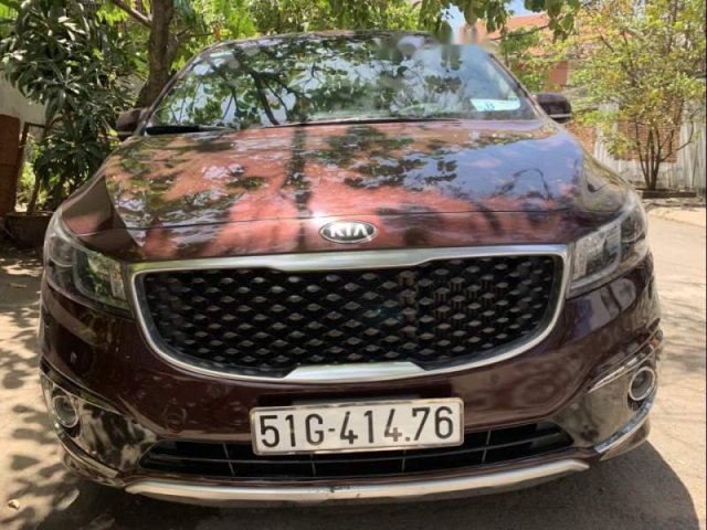 Cần bán xe Kia Sedona đời 2017, màu nâu, số tự động